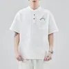 Em estoque camisa polo masculina de verão com gola alta estilo retrô, corte solto, cor sólida, logo bordado, estilo japonês, top T-shirt versátil e moderno, manga curta