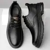 Zapatos Casuales de Cuero Hechos a Mano para Hombre Nuevos de Primavera y Otoño 2026 Zapatos de Cuero Retro Workwear para Hombre de Punta Ancha Resistentes al Desgaste con Cordones para Hombre