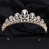 Tiaras de Boda de Cristal para Novias Elegante Diseño Azul Blanco con Diamantes Perfecta para Vestidos de Novia Quinceañeras Eventos Especiales Exquisita Corona Hecha a Mano Diadema Accesorio Cómodo y Ligero
