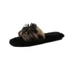 Zapatillas peludas de felpa con estampado de leopardo de moda para otoño e invierno para mujer, para usar en exteriores, zapatillas de fuegos artificiales, zapatillas de algodón con pedrería