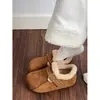 Sapatos Birkenstock de pelúcia em forma de feijão que aumentam a altura, botas de neve de pele femininas, novo estilo 2026, sapatos de algodão quentes tipo slip-on de inverno