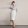Traje de camisa satinada de alta gama AD para mujer, nueva colección 2027, adecuado para ocasiones formales y el trabajo, con una abertura y una falda ajustada - un conjunto completo