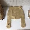 Gorro de lana nuevo, cálido y bonito gorro de punto de felpa para otoño e invierno, con orejas de oso, resistente al viento, protección para la cara, pequeño gorro de lana