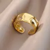 Anel Aberto Europeu e Americano Estilo INS Ajustável Zircônia Colorida Anel de Coração Retro Luxo Leve Sensação Avançada Folheado a Ouro 18K