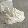 Zapatos de lona bordados con estilo, moda primavera/verano, zapatillas casuales versátiles de suela gruesa retro de nicho, zapatillas con cordones