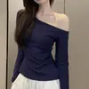 Camiseta pura y seductora de manga larga ajustada, sin hombros, para mujer, top base sexy fruncido en la cintura para primavera y otoño, que realza la clavícula