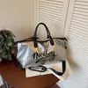 Bolsa de Viagem Grande e Estilosa da Moda com Separação Seca e Molhada, Bolsa de Ginástica Estampada com Letras, Bolsa Esportiva Versátil e da Moda