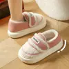 Pantuflas de algodón que cubren el talón para mujer, otoño e invierno, para interiores, hogar, antideslizantes, zapatos para mujeres embarazadas y posparto, velcro mágico, zapatos de algodón con felpa, se pueden usar afuera