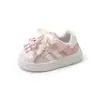 Zapatillas Deportivas para Niñas Pequeñas Modelo Nuevo 2026 Primavera y Otoño Puntera de Concha Dibujos Animados Lindos Estilo Coreano Zapatos Versátiles para Niños