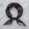 Bufanda Cuadrada Casual Dulce y Fresca Estilo Europeo y Americano para Mujer 58X58 Mezcla de Algodón y Poliéster Alta Densidad Transpirable Pañuelo para la Cabeza Fotografía de Viajes