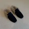 Zapatos peludos retro de punta cuadrada y tacón grueso, nuevo estilo otoño e invierno 2026, de nicho y elegantes, mules simples sin cordones de punta cerrada para mujer