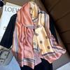 Bufanda elegante de seda Hangzhou con protección solar y letras para mujer, ideal para primavera y otoño, fina y larga, chal de satén de verano.