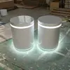 Soporte de Exhibición Redondo Luminoso, Plataforma de Sala de Exposiciones Cilíndrica Pintada Inspirada en la Tecnología, Base de Forma Especial, Exhibición de Producto Electrónico Estilo Isla