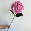 Hortensia francesa de una sola rama hortensia de 216 piezas ceremonia de boda fila de flores para pasillo de salón de bodas adorno alto arreglo floral decorativo en stock