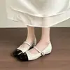 Sapatos Mary Jane populares estilo francês para aumentar a altura para mulheres, nova coleção outono 2026, sapatos de trabalho acolchoados em blocos de cor inspirados em Chanel para mulheres