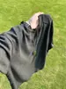 Camiseta casual de verano para hombre, color gris, suave y flexible, cuello redondo, manga corta, estilo americano relajado, elegante, elástica