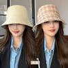 Chapéu de Pescador Dupla Face Feminino Outono e Inverno Novo Xadrez Estampado Basin Hat Sunshade Hat Chapéu Artístico Retrô Casual Mostra Rosto Pequeno
