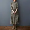 Vestido de Otoño Nuevo 2026 Talla Grande Estilo Coreano Holgado Vintage Cepillado a Cuadros Cálido Adelgazante de Longitud Media