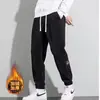 Calças casuais de veludo cotelê para homens, forradas com fleece e espessadas, calças compridas de inverno, calças de moletom, calças esportivas de veludo cotelê masculinas estilo primavera e outono, modernas