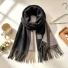 Bufanda de cachemira de alta gama para mujer, de largo medio, con borde cruzado, de doble cara y colores cruzados, ideal para un ambiente invernal cálido en el cuello.