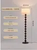 Objeto inusual lámpara de pie de hierro simple sala de estar dormitorio mesita de noche lámpara de mesa de pie iluminación decorativa tela