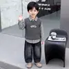 Conjunto de Ropa de Primavera para Niños 2026 Nuevo Estilo Versión Coreana Chaleco Infantil Conjunto de Tres Piezas Ropa de Primavera Elegante para Bebé Niño Tendencia