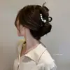 Pinza para el pelo de tiburón pequeño de perla popular en Internet Pinza para el pelo de mujer Pinza para el pelo de la parte posterior de la cabeza Pinza para el pelo semi-recogido Pinza de agarre Pinza de disco para el pelo Tocado
