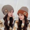 Nuevo Otoño e Invierno Nuevo Sombrero Cálido para Hombre y Mujer Combinación con Todo Baotou Cara Pequeña Protección para las Orejas Sombrero de Punto Nicho Letra Sombrero de Moda
