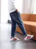 Pantalones Vaqueros para Niños, Tendencia Primavera y Otoño, Pantalones tipo Papá para Niños, Ropa Infantil Azul, Pantalones para Niños, Pantalones de Abrigo, Estilo Holgado, Cómodo y Moderno