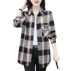 Nova Camisa Xadrez Solta Slim Fit Feminina para Primavera e Outono Estilo Ocidental Externo Camisa Redutora de Idade Top Versátil para Primavera para Mulheres