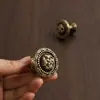 Manija de puerta de gabinete de latón vintage estilo europeo, Manija de gabinete y cajón estilo americano, Manija de armario y gabinete estilo antiguo tallada