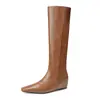 0722-3 Botas Largas de Mujer con Plataforma Interna Temperamento Elegante Otoño Invierno Adelgazantes Puntera Cuadrada Botas de Montar Versátiles Estilo Occidental Botas de Pierna Recta