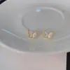 Pendientes Colgantes de Mariposa con Circonita y Nácar de Aguja Plateada, Pendientes de Estilo Lujo Ligero de Gama Alta, Accesorios para Orejas de Diseñador de Nicho al por Mayor