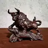 Ornaments de Touro Zodiacal Esculpidos em Madeira de Ébano são como um arco-íris e companhia taurina para sala de estar, mesa de escritório, mesa de escritório aberto