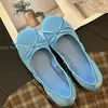 Sapatilhas de Ballet com Laço de Seda Paris Bico Redondo Boca Baixa Planas Slip-on Macias Prata Mary Janes