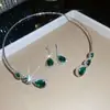 Aretes y Collar de Gota de Agua Tachonados de Diamantes, Cadena Versátil para Clavícula Estilo Corte de Lujo Ligero de Nicho, Joyería Vintage de Nicho Estilo Corte para Mujeres