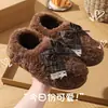 Pantuflas de Algodón Peludo Antideslizantes con Lazo para Mujer 2026 Nuevo Estilo Zapatos de Algodón Peludo Cálidos para Interiores Uso en Exteriores