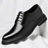 Zapatos de vestir de cuero de alta gama, invisibles y que aumentan la altura, para hombre, adecuados para ocasiones de negocios y formales, con cuero suave, una suela blanda, una punta fina y un diseño de cordones, perfectos para bodas y como zapatos de novio