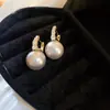 Aretes de Flor de Perla, Modernos y Versátiles, Lujo Ligero, Aretes de Alta Gama, Estilo Francés, Lujo Ligero, Aretes Elegantes para Mujer, Venta al por Mayor Yiwu