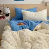 Conjunto de cama de quatro peças estilo Ins, lençol de cama de dormitório de gaze de nuvem ultra macio estilo coreano, conjunto de três peças para estudante, capa de edredom vintage