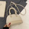Bolsa de Concha Manual Estilo Retrô de Nicho Coreano Costura em Cor Contrastante Elegante Versátil Textura de Alta Qualidade Bolsa Transversal para o Dia a Dia para Mulheres