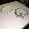 Pulsera de Cierre de Flor con Circonita de Lujo Ligero Estilo Francés con un Diseño Único, Versátil y Exquisita, Mostrando un Estilo Refinado y Personalizado para Mujeres