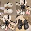 Sapatos com Furos de Solado Grosso de 9cm Aumentados Novos da Moda Feminina Baotou Duas Formas Casuais Sapatos de Praia Jardim Sapatos Plataforma Transfronteiriços