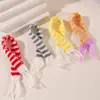 En Stock Bufanda de punto mini hecha a mano DIY accesorios para muñecas juguetes decoración de Navidad bufanda pequeña para dedos venta al por mayor