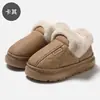 Sapatos de Algodão com Salto Coberto de Pelúcia Espessa Femininos Solado Grosso Antiderrapante Chinelos de Algodão Uso Doméstico de Inverno Uso Externo Chinelos de Algodão Quentes Masculinos Inverno Atacado