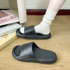 Novas Chinelos Casal Masculino 2026 Sola Grossa Antiderrapante Interno e Externo Esportivos Casuais Chinelos de Casa para Uso no Banheiro