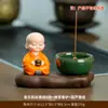 Monge da alegria decoração de casa fofo pequeno noviço queimador de incenso de cerâmica bobina de incenso incenso de linha queimador de incenso estilo chinês pequeno queimador de incenso