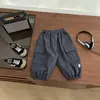Pantalones para Niños 2025 Primavera y Otoño Nuevo Estilo de Moda Pantalones Casuales para Bebés para Usar al Aire Libre Delgados Versátiles Leggings