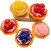 Tarta de frutas de crema mediana y grande, juguete de comida de simulación, accesorios de resina, imanes para nevera DIY, colgantes, material de decoración para hebilla de zapatos, kit