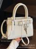 Bolso Nicho de Alta Gama para Mujer Verano 2025 Nueva Moda Bolso Bandolera de Hombro Único Estilo Coreano Bolso Cuadrado Pequeño Tipo Satchel